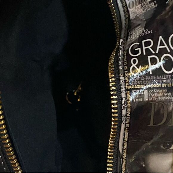 Obama Magazine Handbag Round Black/White glossy collage Purse, tote NWT - Picture 14 of 15